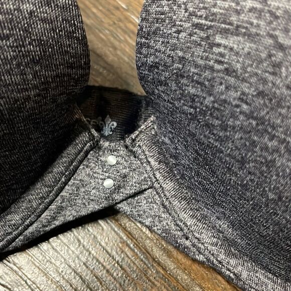 🖤 **Black Lily of France Bra - Size 34D** 🖤 - Picture 2 of 4